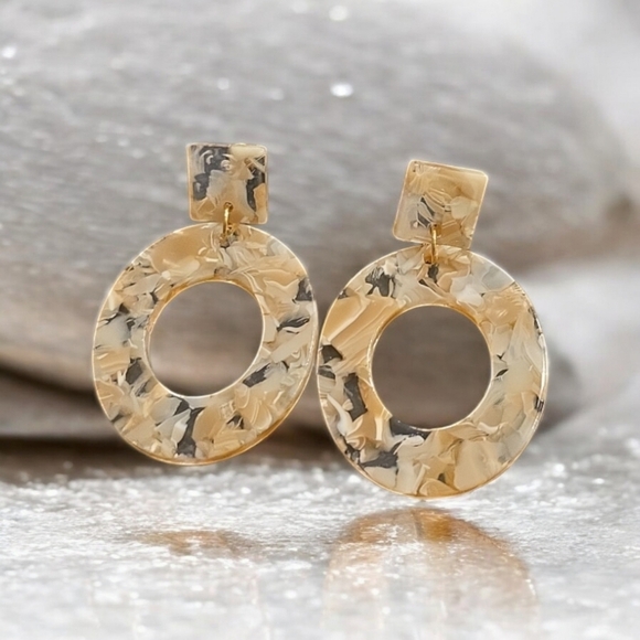 Acrylic Drop Dangle Earrings - Picture 3 of 3